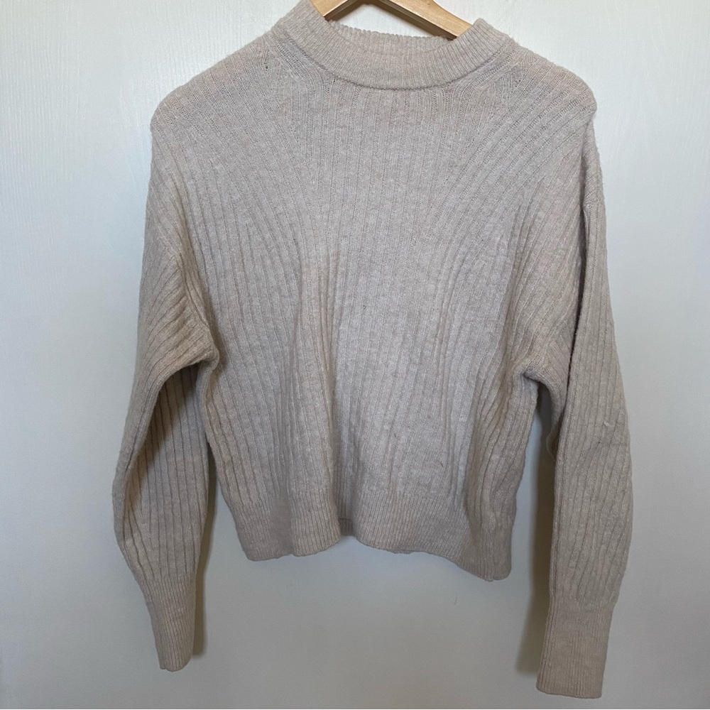 H&M Beige Ribbed Knit Top